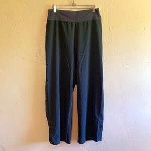5 Dancewear the Label wide leg pants size MA
